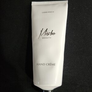 Mischo Beauty Hand Crème NWT           4 Ounce